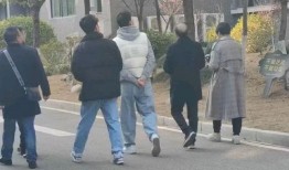 最新百万网红吃瓜事件,揭秘背后惊人真相